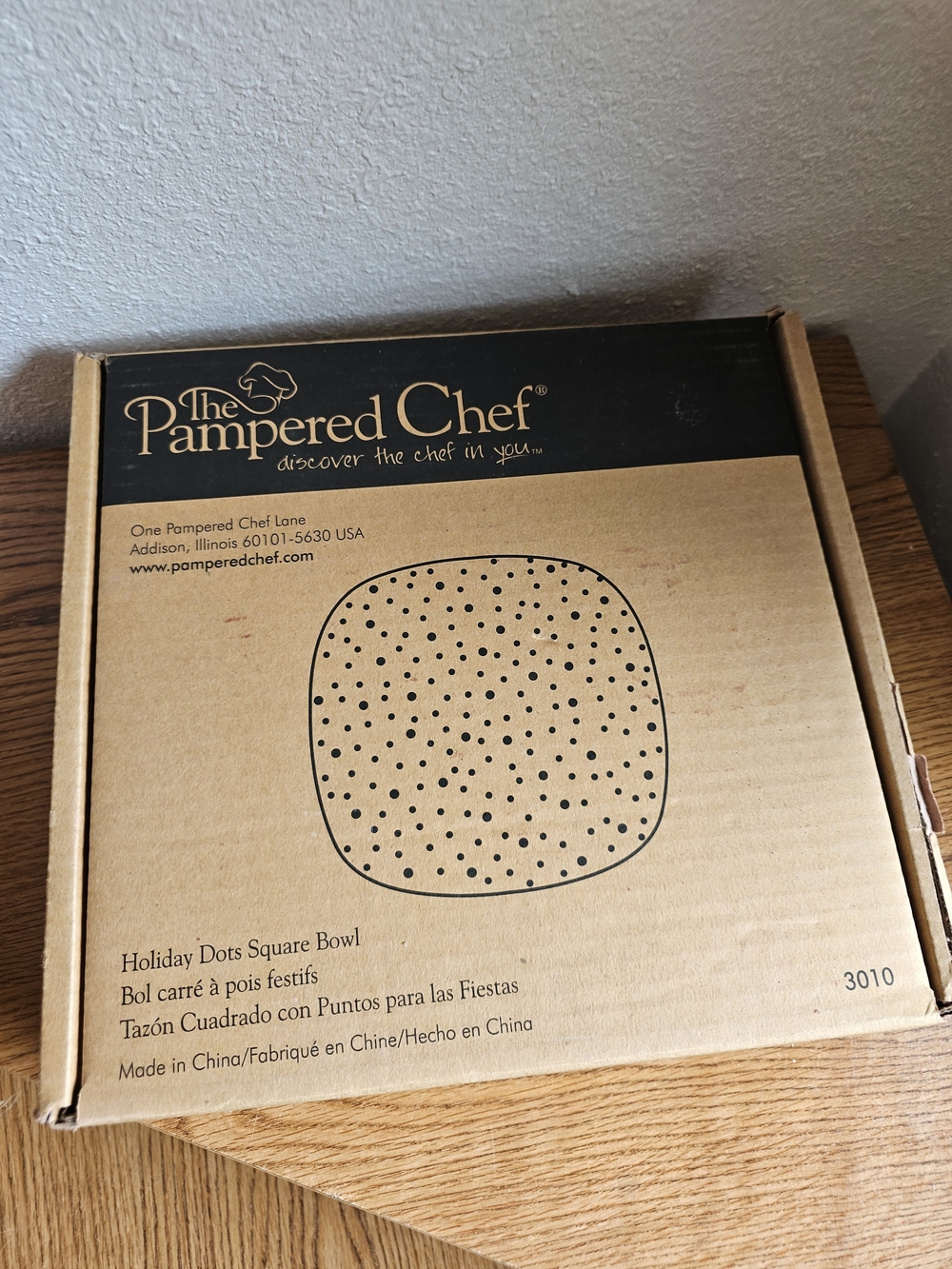 Pampered Chef Holiday Dots Square Bowl NEW 3010 Clear